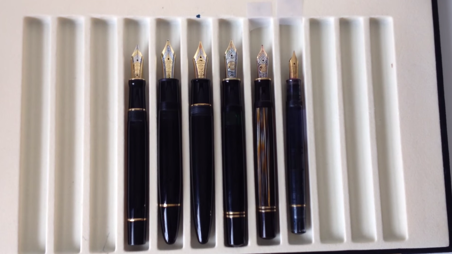 Sailor king on sale of pen