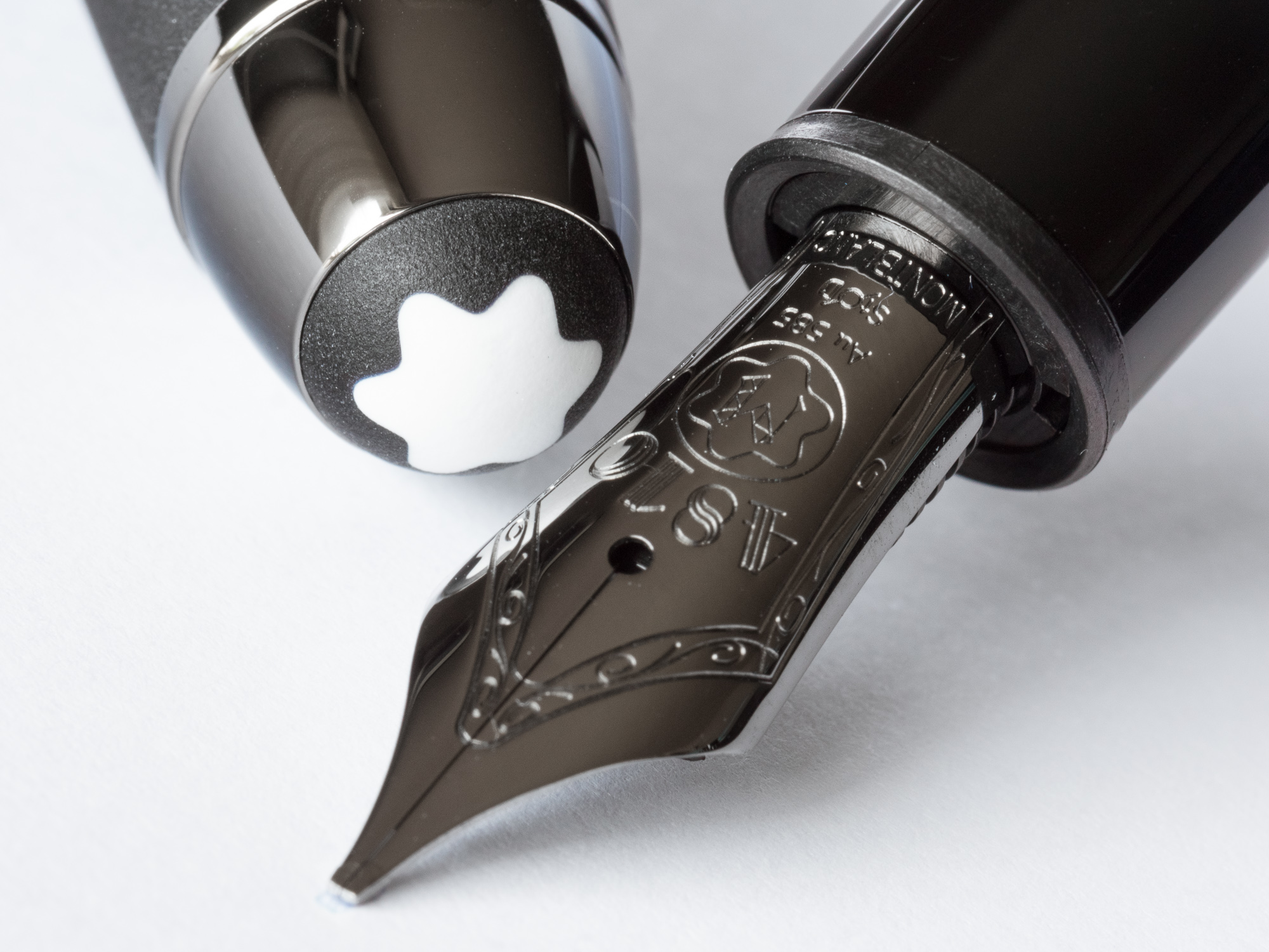 Montblanc ultra shop black fountain pen