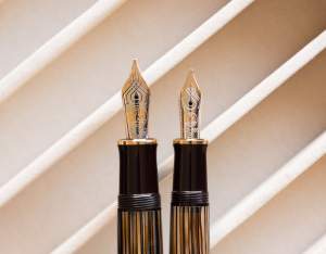 Pelikan M400 vs M800 brown tortoise nib comparison