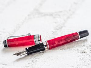 aurora_optima_red_fountain_pen-21