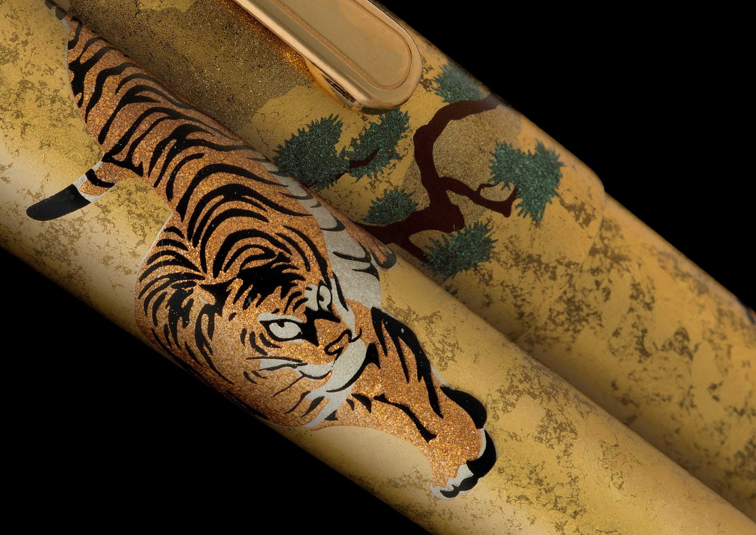 Platinum #3776 Century Matsu-Tora (Pine Tree and Tiger) Kanazawa-Haku (Gold  Leaf) Fountain Pen