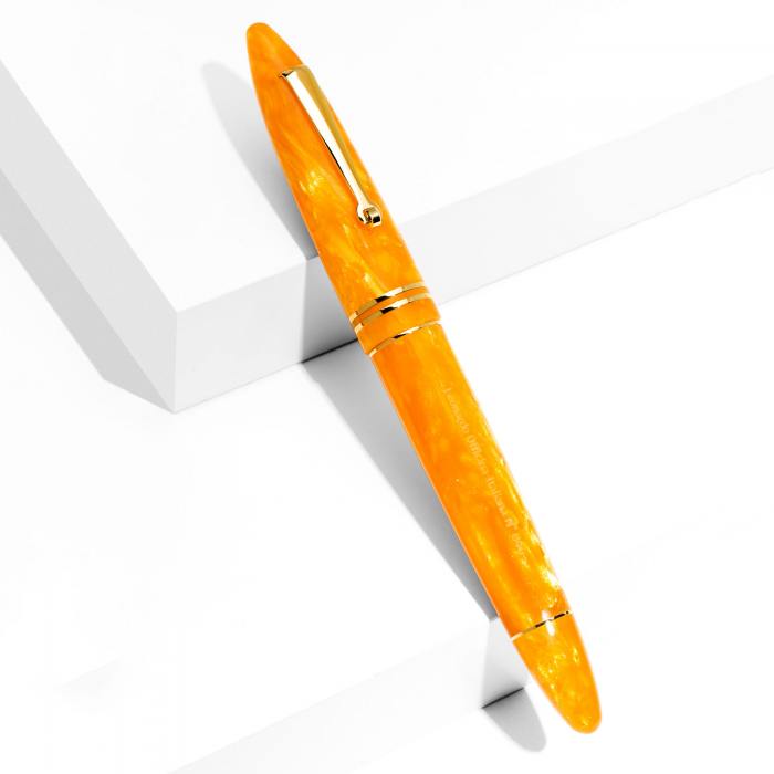 leonardo-arancio-gold-fountain-pen