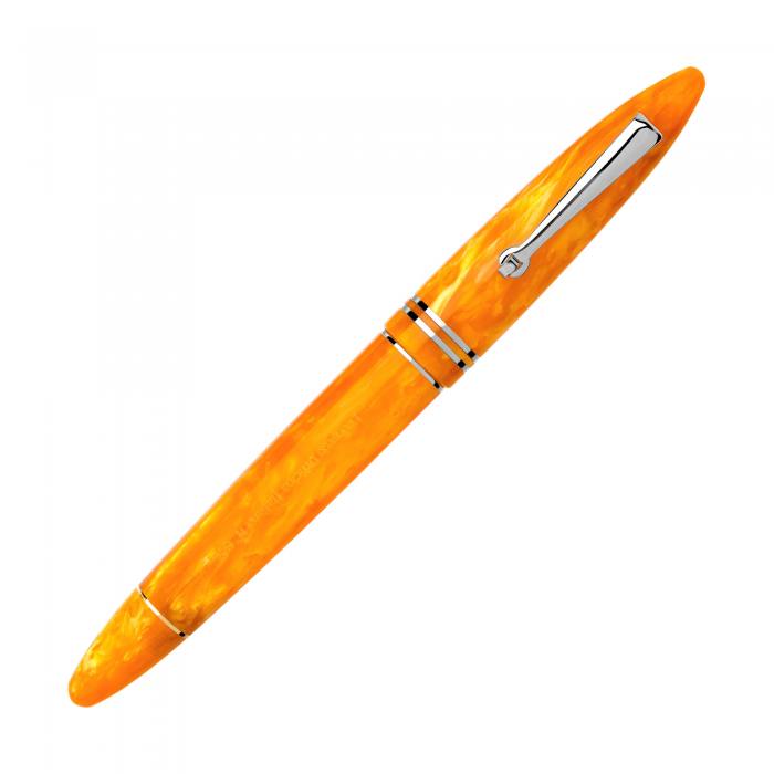leonardo-furore-arancio-rh-closed-fountain-pen