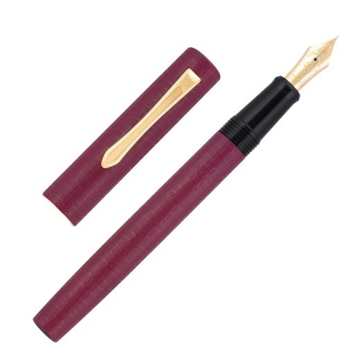 Pilot-Ishime-Red-fountain-pen-uncapped-nibsmith