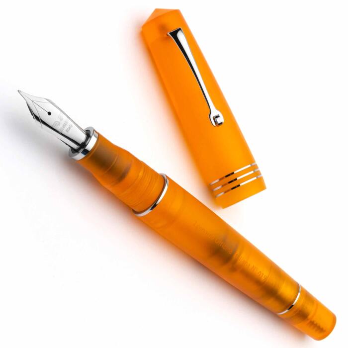leonardo-pura-orange-silver-fountain-pen-uncapped-nibsmith