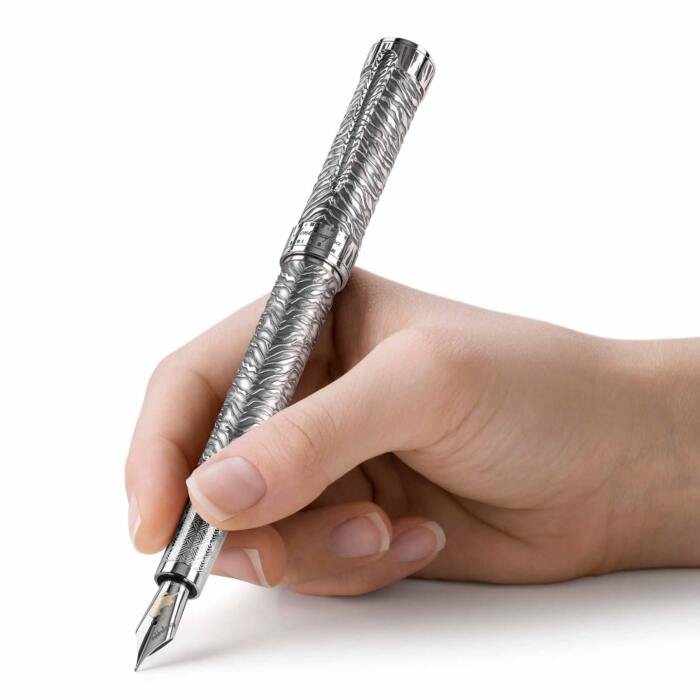 montegrappa-year-of-the-tiger-fountain-pen-in-hand-nibsmith