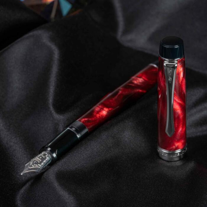 Pilot-Custom-Heritage-SE-Marble-Red-fountain-pen-uncappped-nibsmith-2