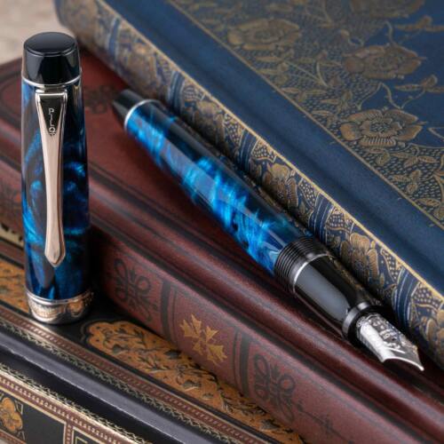 Pilot-Custom-Heritage-SE-Marble-blue-fountain-pen-uncappped-nibsmith