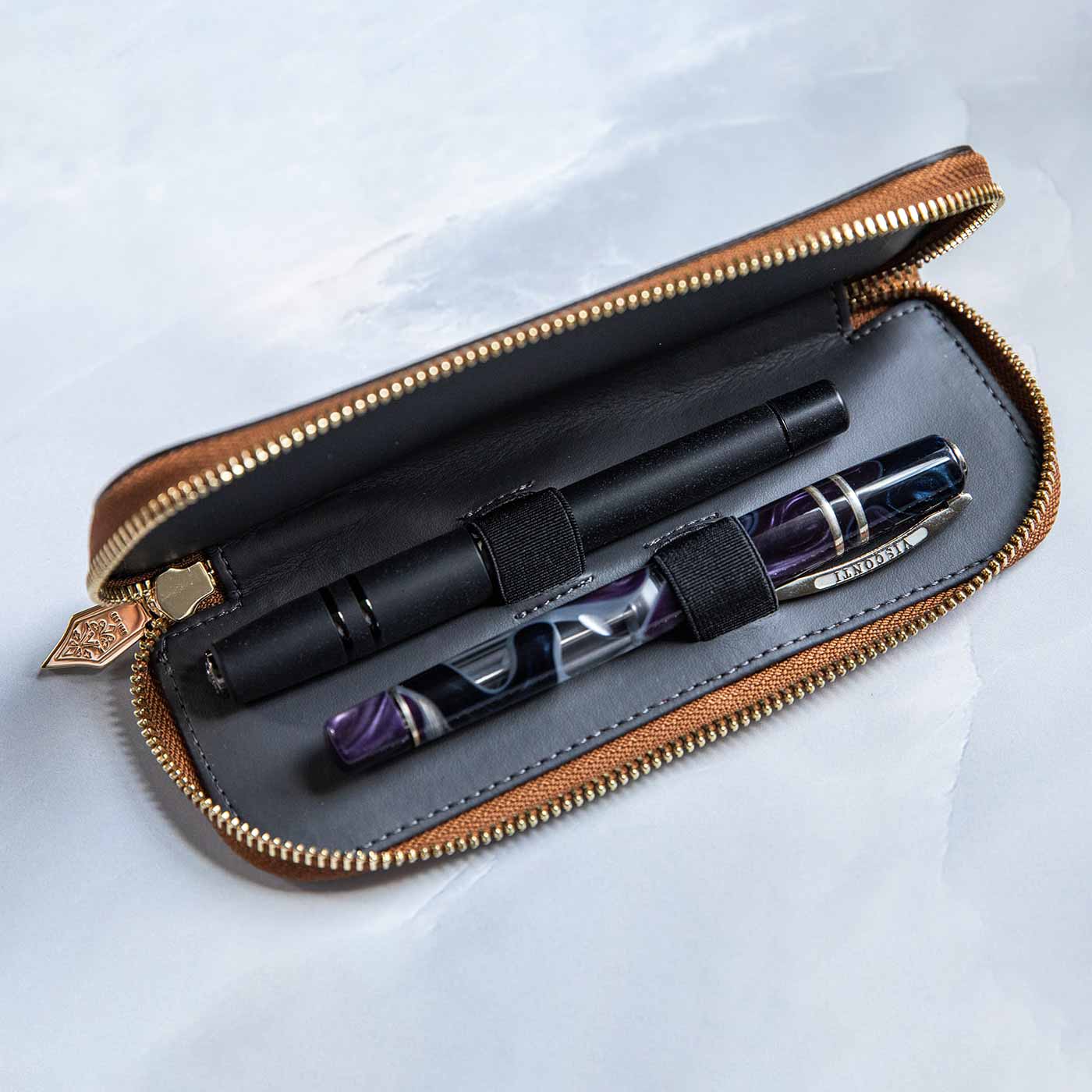 Visconti VSCT Leather Collection – 2 Pen Zippered Case – The Nibsmith
