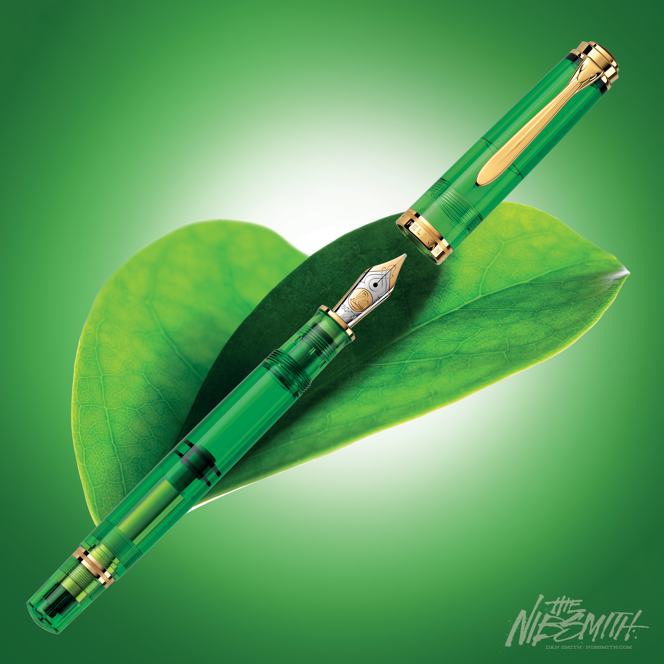 Pelikan M800 Demonstrator Fountain Pen - Green, Gold Trim