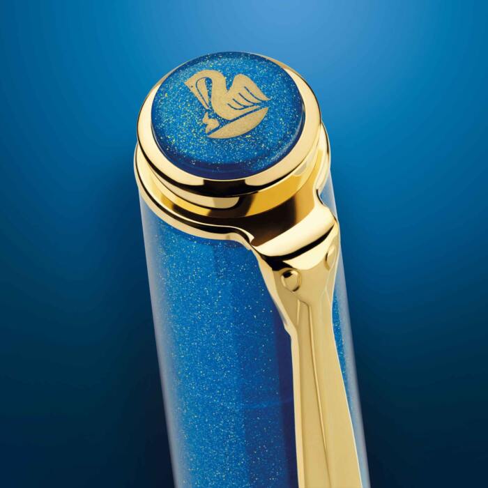 Pelikan-M200-Golden-Lapis-foutnain-pen-cap-detail-nibsmith