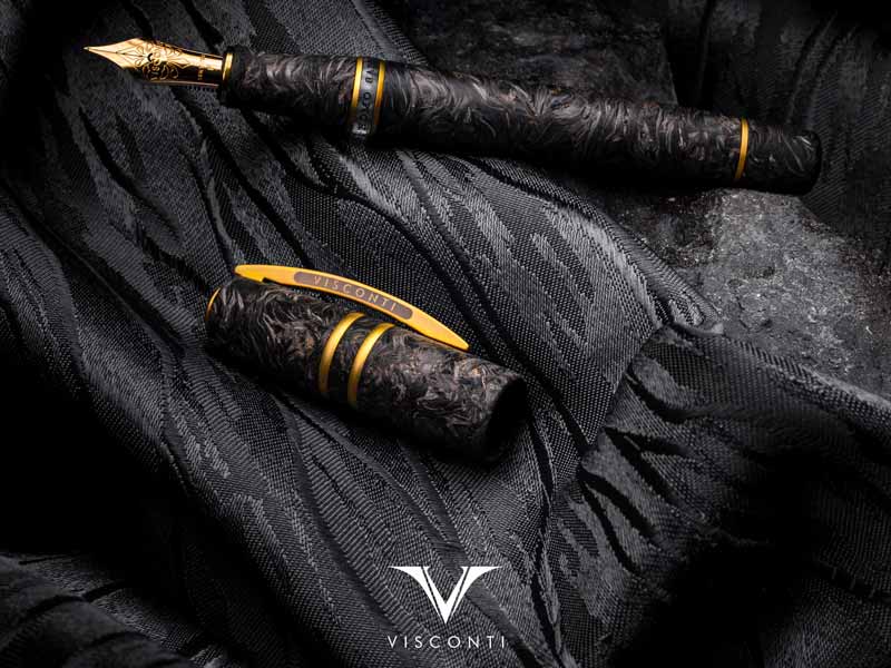 Visconti-CARBON-MOIRE-fountain-pen-uncapped-nibsmith-800x600