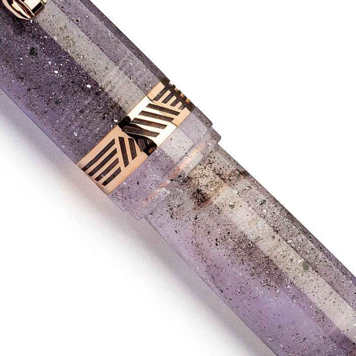 Leonardo-momento-magico-fountain-pen-amethyst-rose-gold-detail-nibsmith