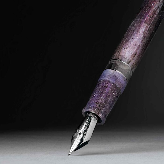 Leonardo-momento-magico-fountain-pen-amethyst-silver-nib-nibsmith