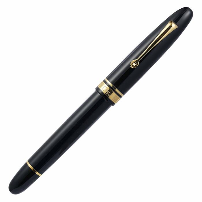 omas-ogiva-nera-gold-trim-fountain-pen-capped-nibsmith